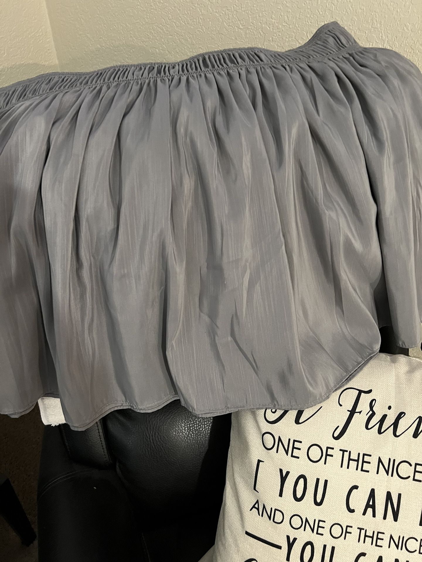 NEW GRAY QUEEN BED SKIRT WRAP (18” DROP)… $18 OBO
