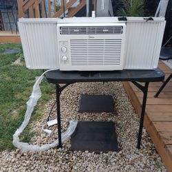 Midea AC Unit