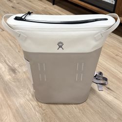 Hydra Flask 20L Soft Cooler Backpack 