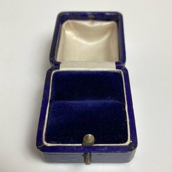 Antique Victorian/Edwardian Faux Leather Push-Button Ring Box
