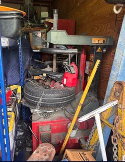 TIRE CHANGER