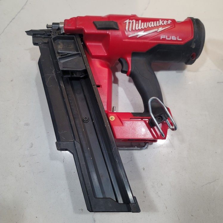 Milwaukee Tool 2744-20 M18 Fuel 21-Degree Framing Nailer (Tool Only)