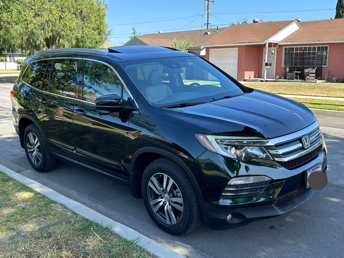 2017 Honda Pilot EXL AWD w/Blind Spot Cam and Sensors, 1 Owner, Clean Title