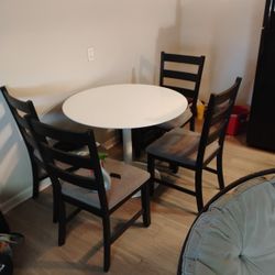 Kitchen Table And Chairs 4