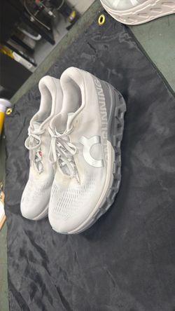 ON Cloud Mens 11.5