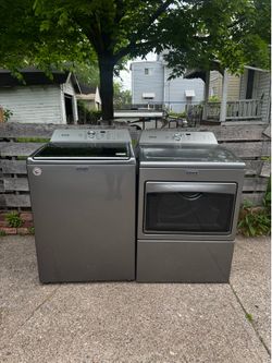 Maytag Washer and Gas Dryer Set