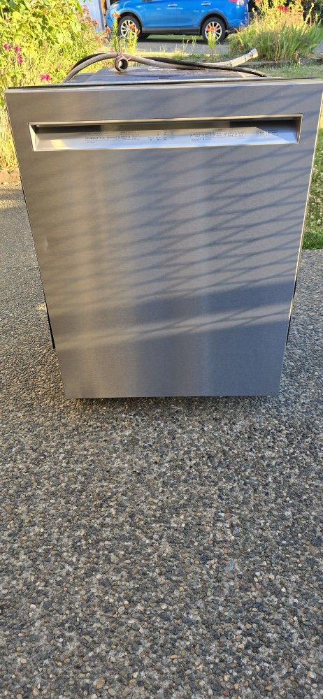 KitchenAid Dishwasher 24w) I Can Help You With Free Delivery Within 10 Miles Distance