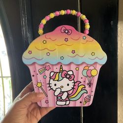 Hello Kitty Tin purse
