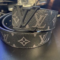 Lv Belt Size 30-33 New