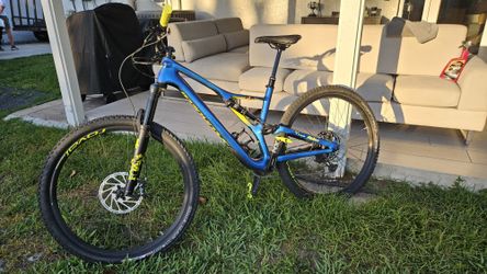 Specialized Stunt Jump Carbon Fiber Fox 29er