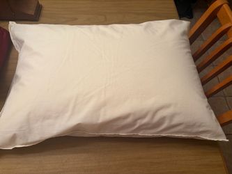 Like New “JCP Home Collection” Queen Size Pillow