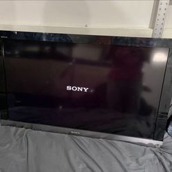 Sony TV KDL-40EX500 40" BRAVIA® 1080p LCD HDTV with 120Hz blur reduction