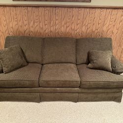 Three-Seat Sofa – Excellent Condition