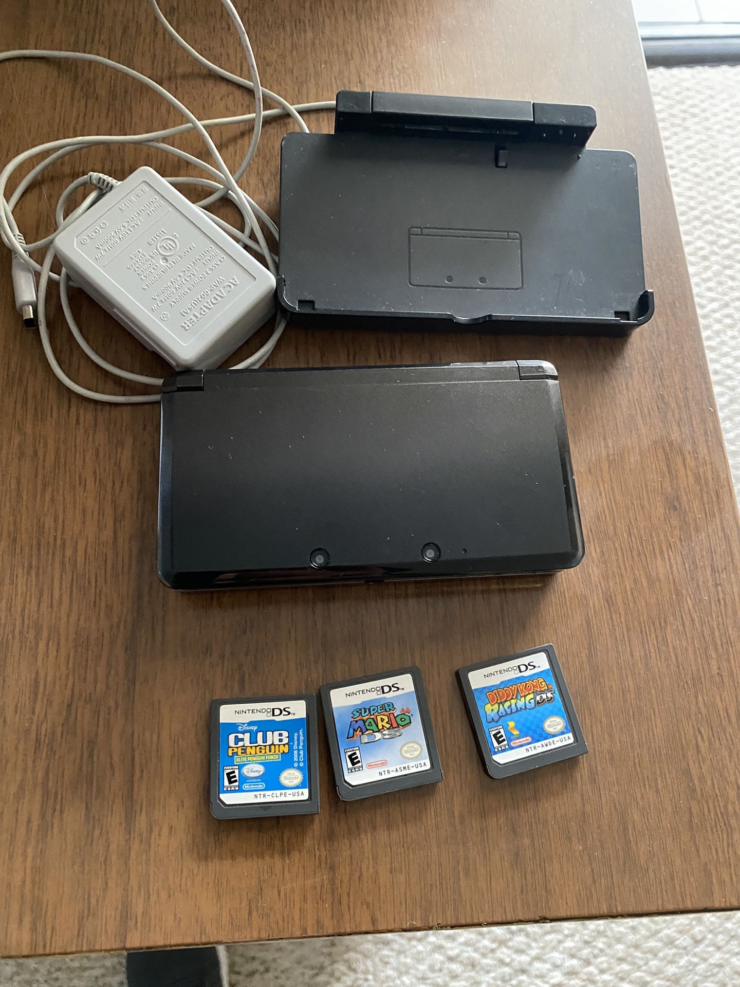 Nintendo 3 Ds + Games And Chager