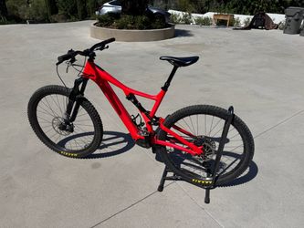 Specialized Levo E-bike