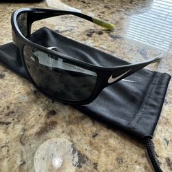 Nike Max Ignition Polarized Sunglasses in great shape! Also comes with Noke soft case! 