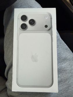 iPhone 17 pro max 256gb sliver factory unlock to any carrier