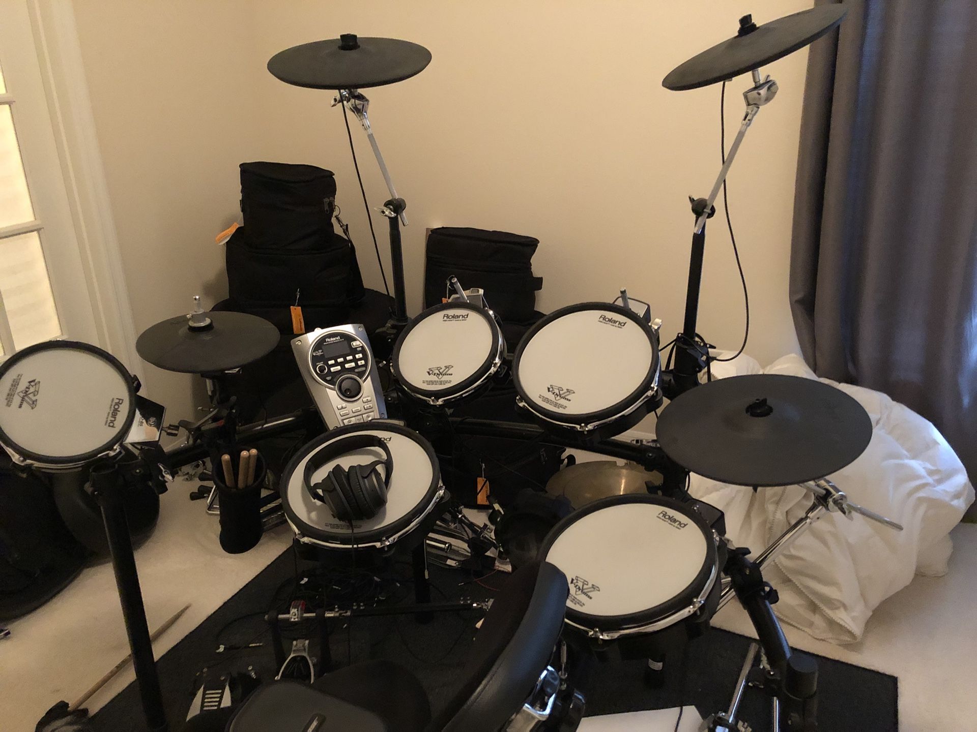 Drum set Roland TD-15kv + many accesories