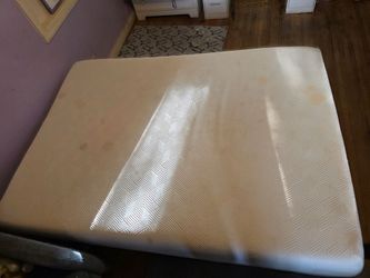 Full size bed