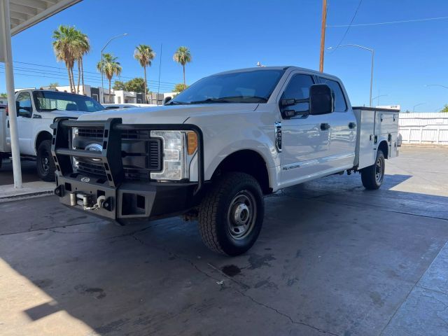 2017 Ford F350 Super Duty Crew Cab