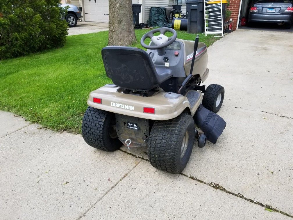Craftsman LT1750 riding lawnmower For Parts for Sale in Streamwood, IL