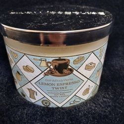 Bath & Body Works 3 Wick Candles