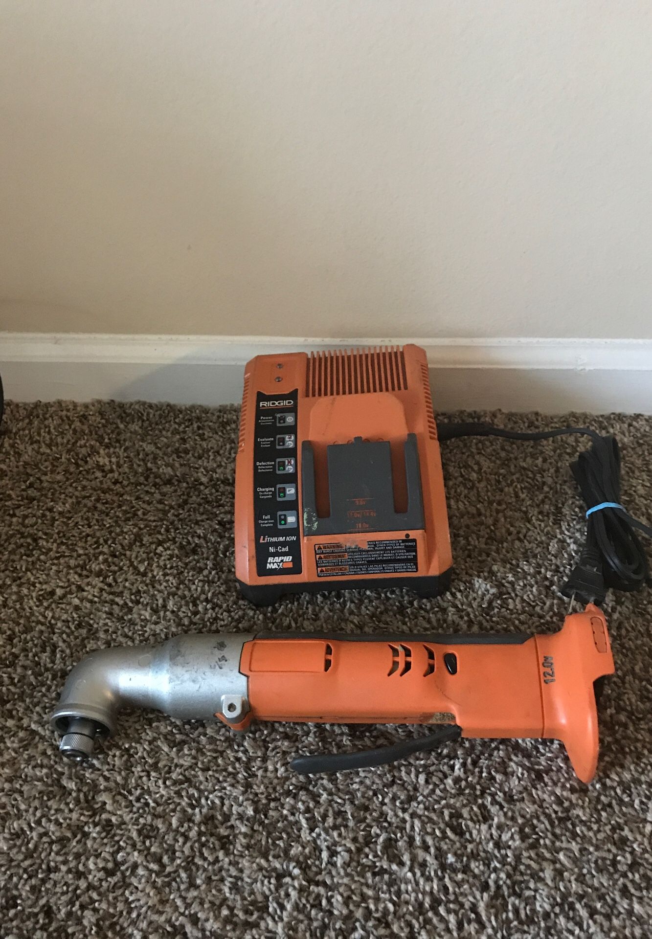 RIDGID R82233 12V CORDLESS 1/4" QUICK CHUCK RIGHT ANGLE IMPACTÂ DRILL And Charger