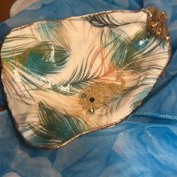 Oyster Shell Trinket dish / Peacock Decor / Feathers 