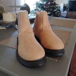 Boots Size 7
