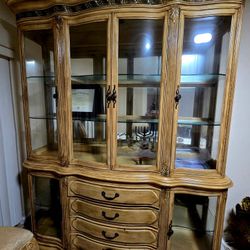 Amoires/China/Entertainment Set/Table & Chairs