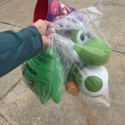 Yoshi Popcorn Buckets 60$