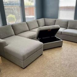 Sectional Couch 