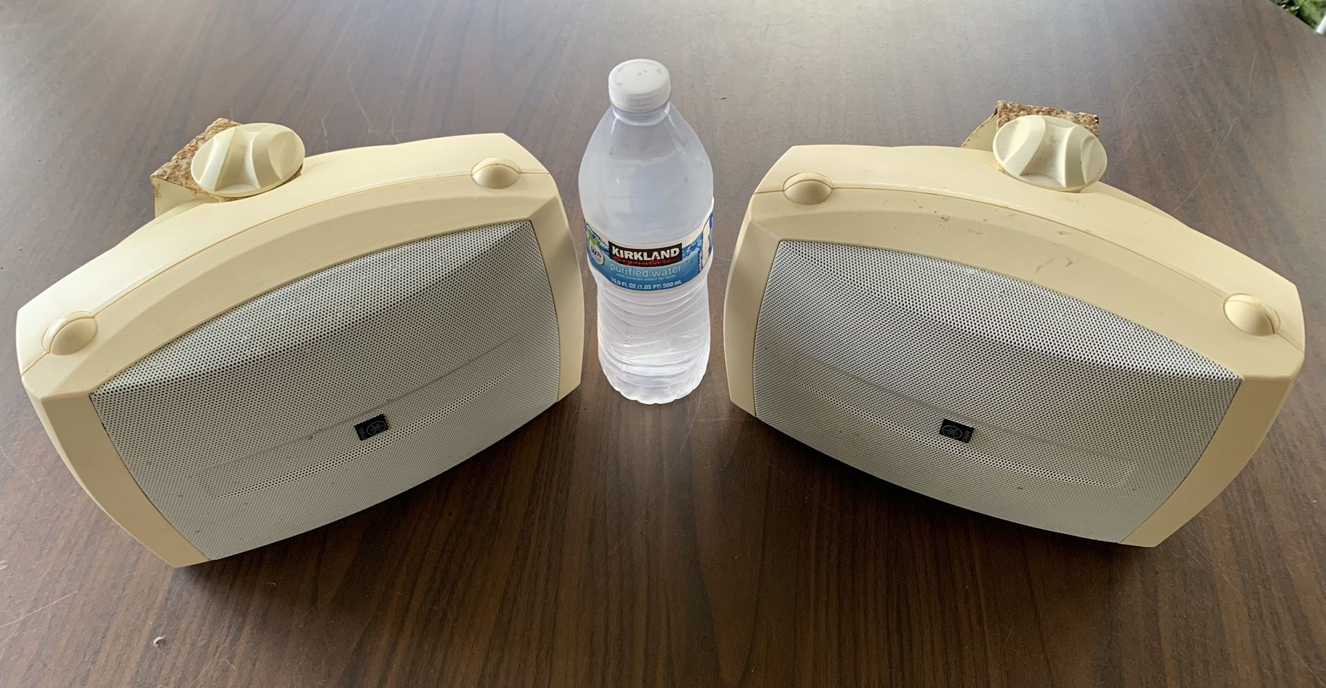 Yamaha indoor/outdoor speakers (pair)