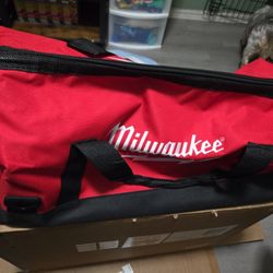 MILWAUKEE BAG L 23X13 NEW 