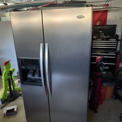 Whirlpool Gold Side-By-Side Refrigerator – Great Condition