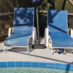 Pool Lounge Chairs 