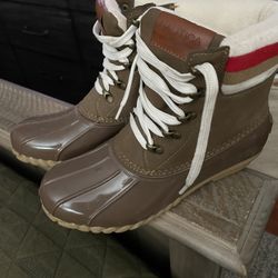 Excellent Condition Nautica Boots