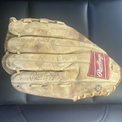 Baseball Glove Rawlings $30 Cash 