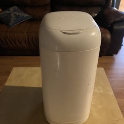 Baby Diaper Disposal 