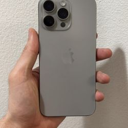 Apple iPhone 15 Pro Max 256gb Unlocked / No Sim Restrictions ) Great Condition Natural Color