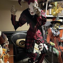 Halloween Animatronic Jester (Home Depot)