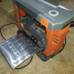 Rigid R4331 Planer