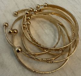 Elegant Ladies Gold Bracelet Set Of 7 Open Cuff Women’s Accessories 