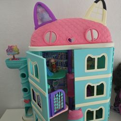 Gaby Dollhouse & Accesories