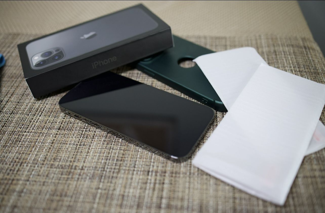 Apple iPhone 13 Pro Max – 256 GB – Excellent Condition – Unlocked/Carrier (AT&T) – Graphite