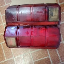 Tail Light Assembly Set For 1980-86 Ford Bronco, F150, F250. F350