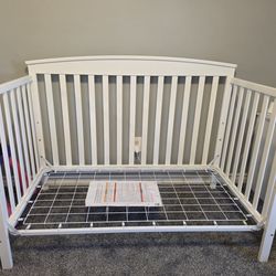 Delta crib