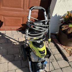 Ryobi 2800 PSI (2.3 GPM) Pressure Washer with Spray Gun, Hose and Extra Nozzle Tips