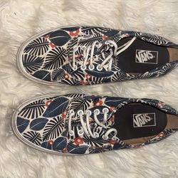 Men shoes size 11.5