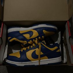 UCLA dunks size 7